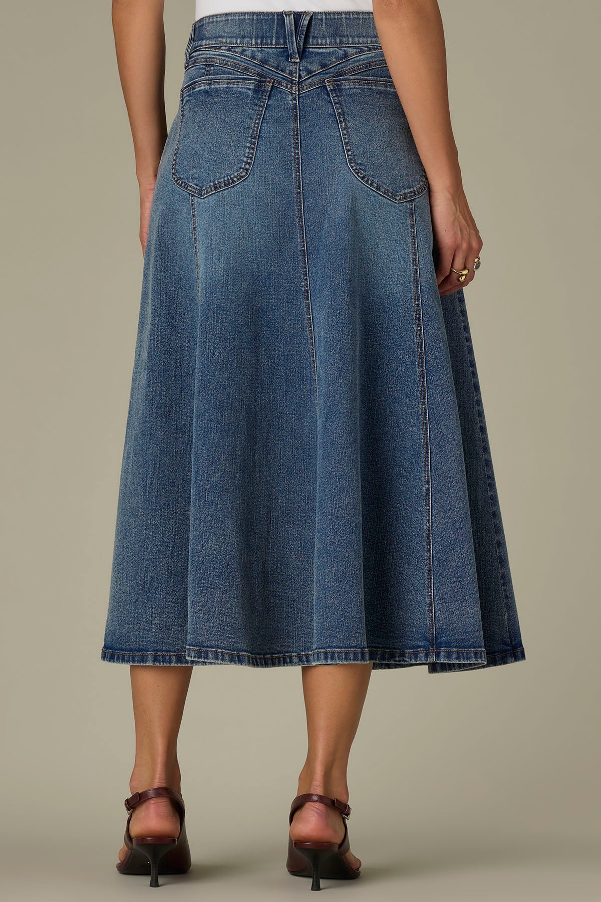 Double V-Yoke A-Line Midi Denim Skirt with Front Seams – Wit & Wisdom