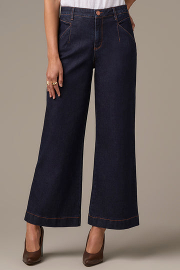 Wit & Wisdom Trouser Shorts in Vanilla Cream main image 1